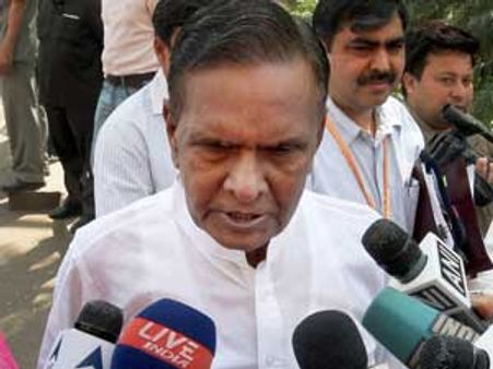 Beni Verma attacks Mulayam Singh again