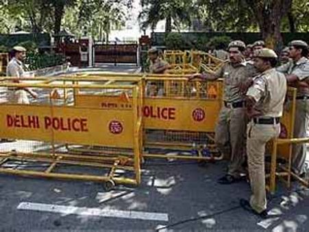 Delhi Police warn stunt bikers of tough action