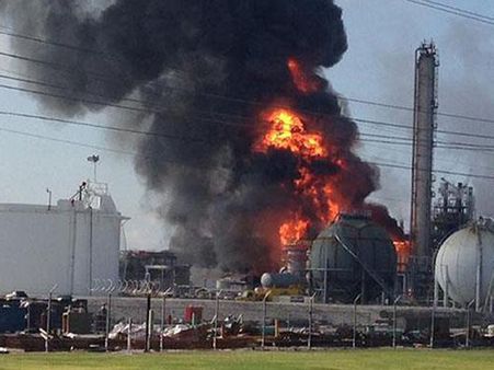 1 killed, 35 injured in a fire at HPCL Refinery in Vizag