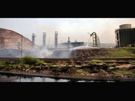 Pics: Vizag refinery fire; death toll rises to 11