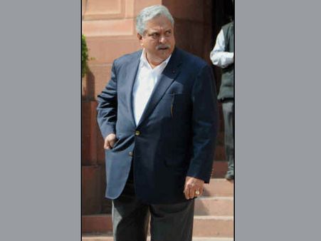 Vijay Mallya continues blame game but no help to grounded Kingfisher