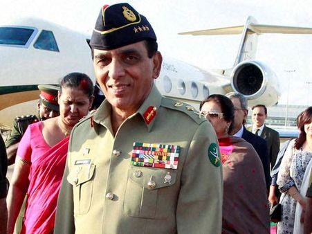 Pak Army chief Ashfaq Parvez Kayani visits Kashmir border