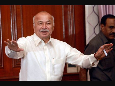 Adarsh scam: CBI gives clean chit to Sushilkumar Shinde