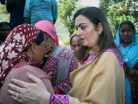 Pics: Nita Ambani spreads smiles in Guptkashi