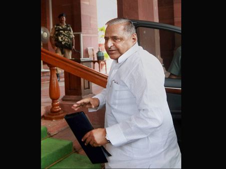 Mulayam rules out prospects of third front ahead of LS polls