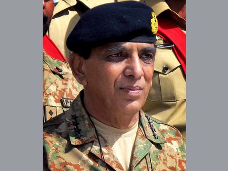 Pakistan army chief announces retirement