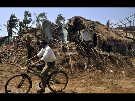 In pics: When India saw celebrations & tragedies together