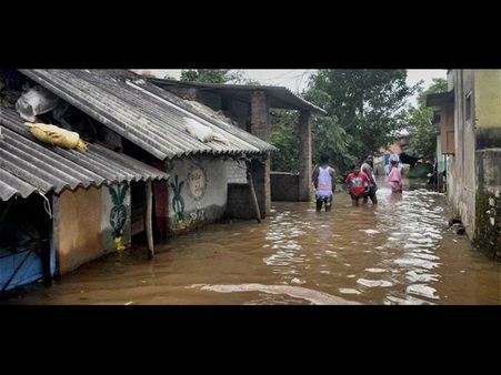 Phailin calamity: Naveen Patnaik assures speedy rehabilitation (pics)