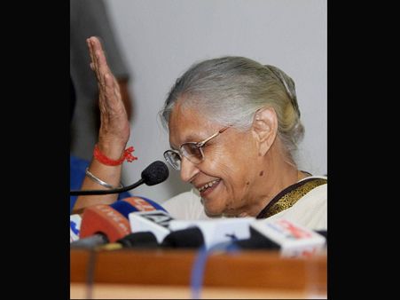 CBI conducts inquiry on Delhi Jal Board, Dikshit keeps fingers crossed