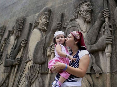 Young Parsis offered incentives to have more kids