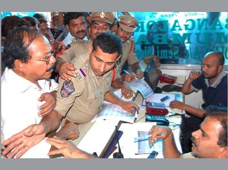 Volvo accident: Government offers 1 lakh compensation