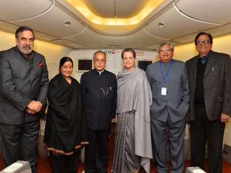 Nelson Mandela's funeral: Indian delegates led by Pranab reach SA