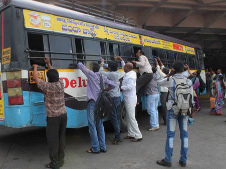 'Hero' bus driver dies but saves passengers' lives in Andhra Pradesh