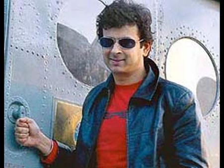 Palash Sen's 'sexist' remarks at IIT Bombay sparks outrage