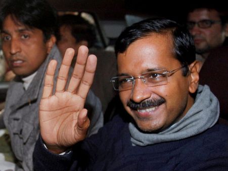 Kejriwal, AAP MLAs to take metro train to swearing-in venue