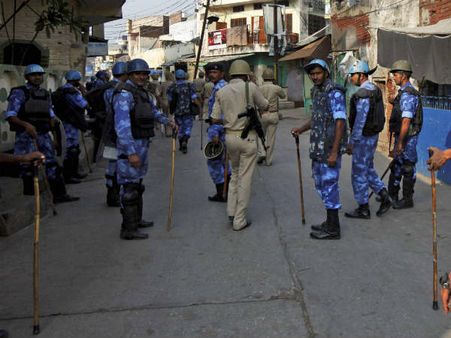 Chikmagalur: Police lathicharge fearing communal clash, many injured