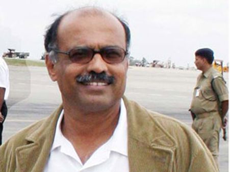 Another feather in AAP's cap as Capt Gopinath joins the party