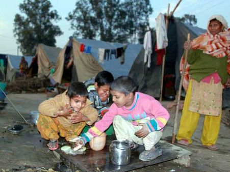 Muzaffarnagar: Baby dies in relief camp due to pneumonia