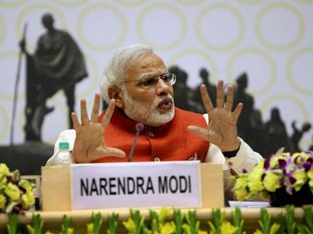 Narendra Modi shows difference between Gujarat and Odisha