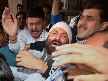 Order on application charging Narayan Sai of wearing turban reserved