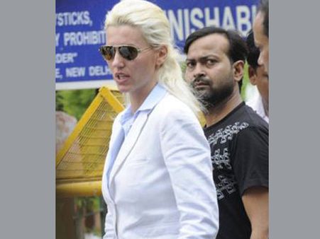 Arms dealer's Romanian wife complains of assault in Tihar jail