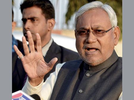 More qualified for PM post than those 'roaming' around: Nitish Kumar