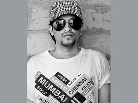 Former-techie travels across the country, does 28 jobs in 28 weeks !