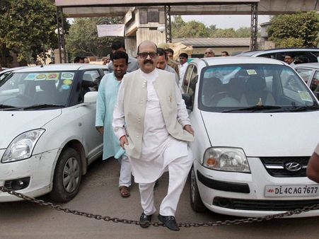 RLD leader Amar Singh violates model code of conduct