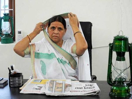 Railway hotel tender case: CBI searches underway at Rabri Devi's Patna residence