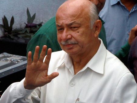 Sushilkumar Shinde owns a tractor, his wife has a tempo