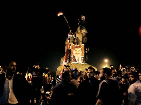 Egypt refers 919 Morsi loyalists to criminal court