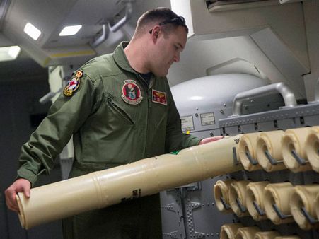 MH 370: Oil slick spotted in search area