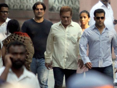 Muslim body slams Salim Khan, Salman for praising Modi