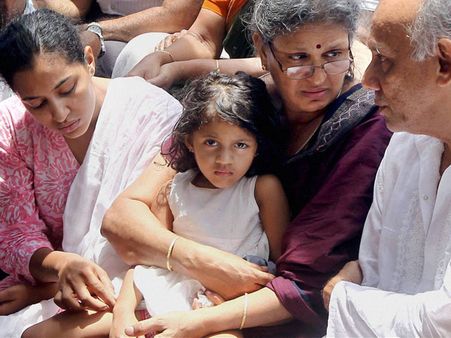 Pics: Major Mukund Varadarajan laid to rest with full military honours