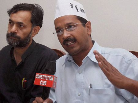 Punjab AAP MPs call on Arvind Kejriwal after Lok Sabha victory