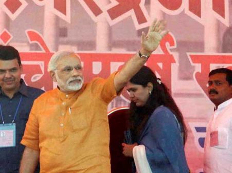 Narendra Modi thanks his secretariat staff