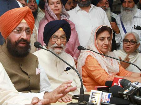 Poll debacle: Congress serves notices on Punjab MLAs for seeking Bajwa's resignation