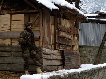 Commandos launch midnight operation, arrest hardcore militant