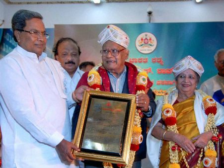 Karnataka chief minister felicitates Bharat Ratna Prof CNR Rao