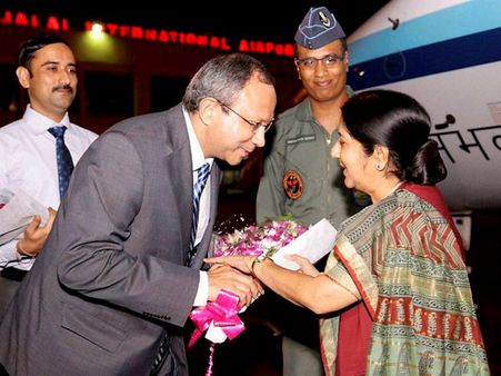 Sushma Swaraj in Bangladesh; meets Sheikh Hasina