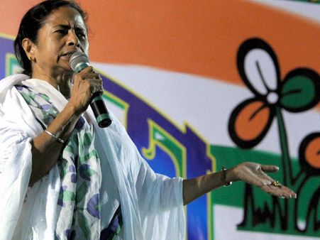 Mamata Banerjee flays Centre over Food Security Act