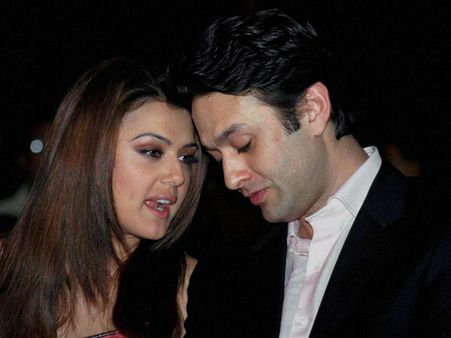 Preity Zinta, Ness Wadia case worsens; Bollywood actress meets Mumbai Police Commissioner