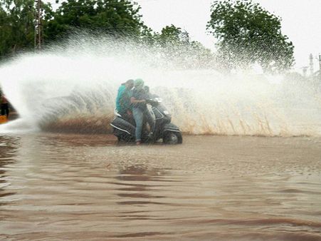 (Pics) Monsoon arrives in Delhi, northern belt