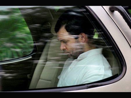 Video: Rahul Gandhi caught 