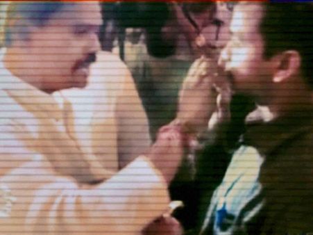 Maha Sadan fracas: Shiv Sena defends MPs, says issue politicised