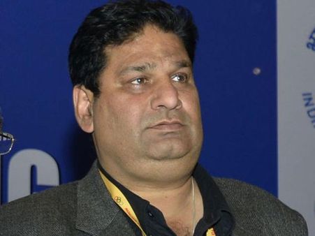 IOA Secretary Rajiv Mehta arrives, says no charges against him