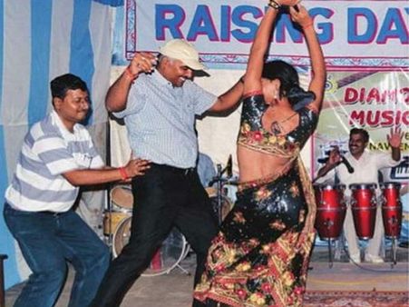 DIG parties hard while Faizabad boils in communal flare