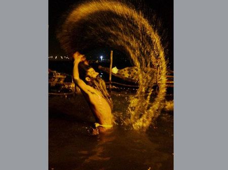 Devotees take a holy dip to observe Somawati Amavasya