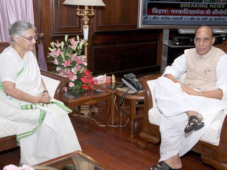 Sheila Dikshit meets Rajnath Singh