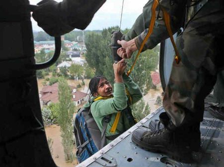 J&K floods: Heroic rescue operations by Army, IAF (Pics)